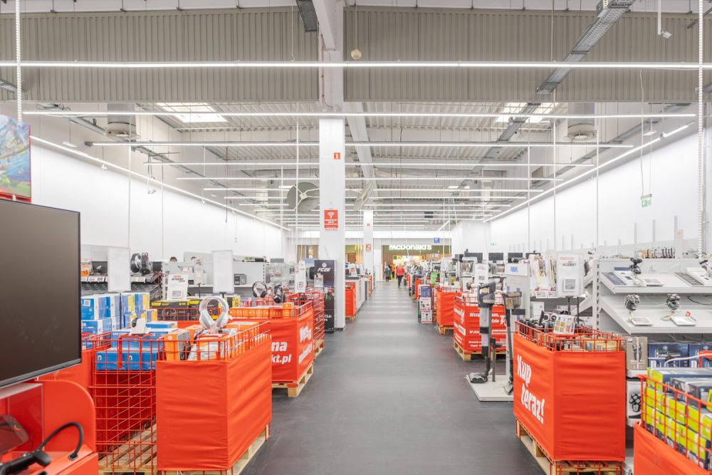 wnętrze sklepu - Media Markt