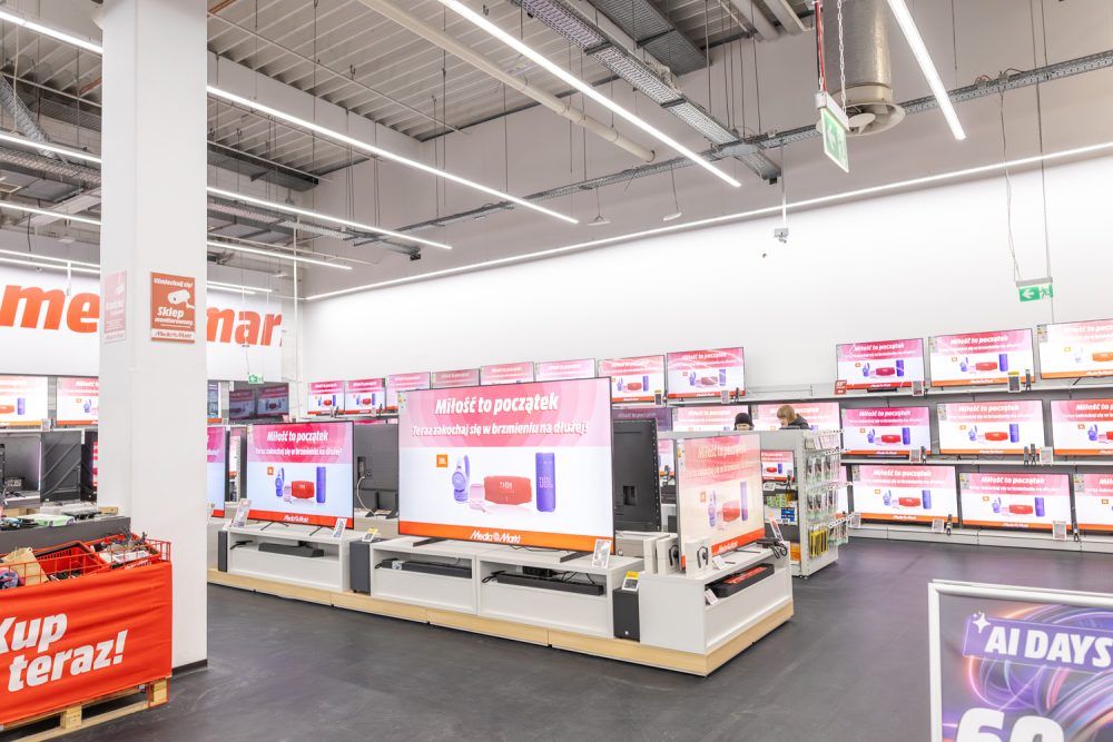 wnętrze sklepu - Media Markt