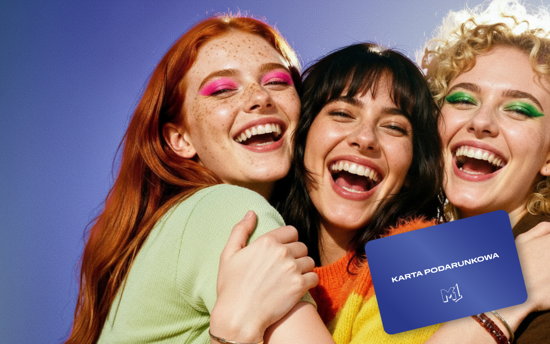 zdjęcie 3 kobiet z kartą podarunkową
